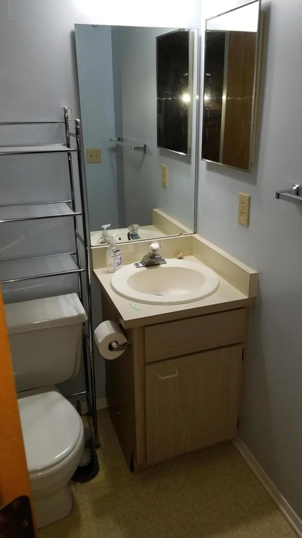 Photo of 4270 Silver Lake Drive