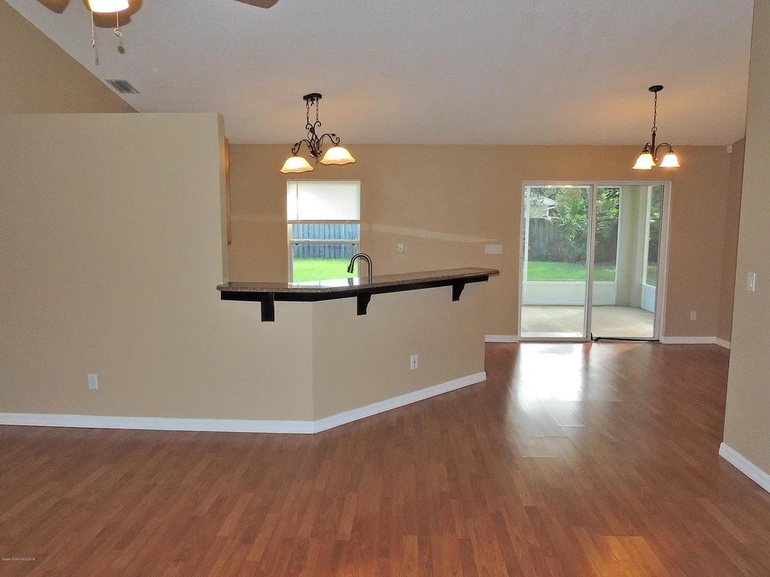 Photo of 5963 Gilson Avenue