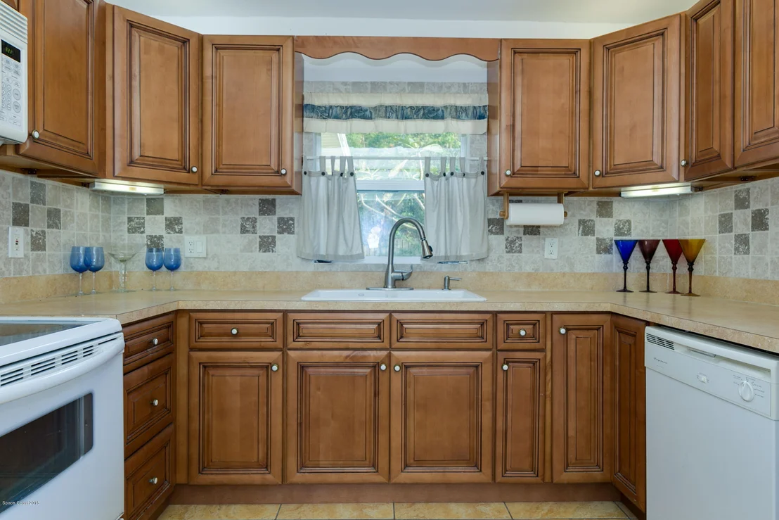 Photo of 769 Banyan Drive
