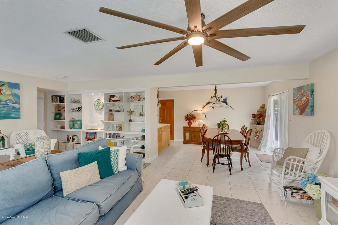 Photo of 570 Bahama Drive
