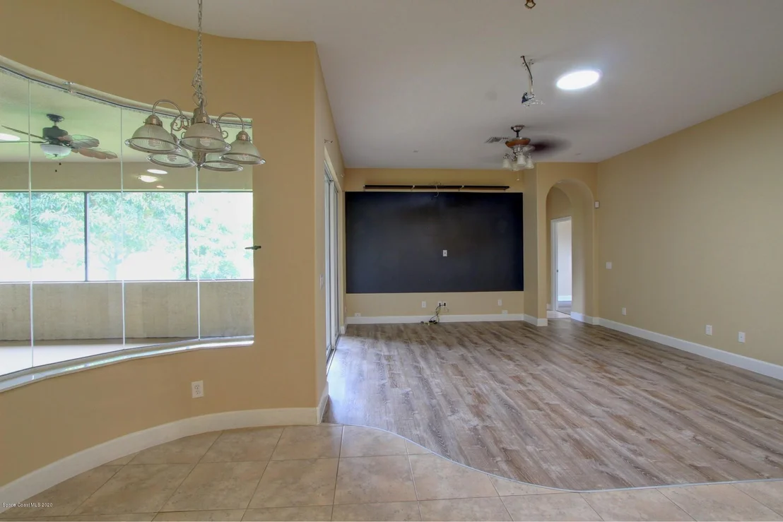 Photo of 1146 Stockbridge Way