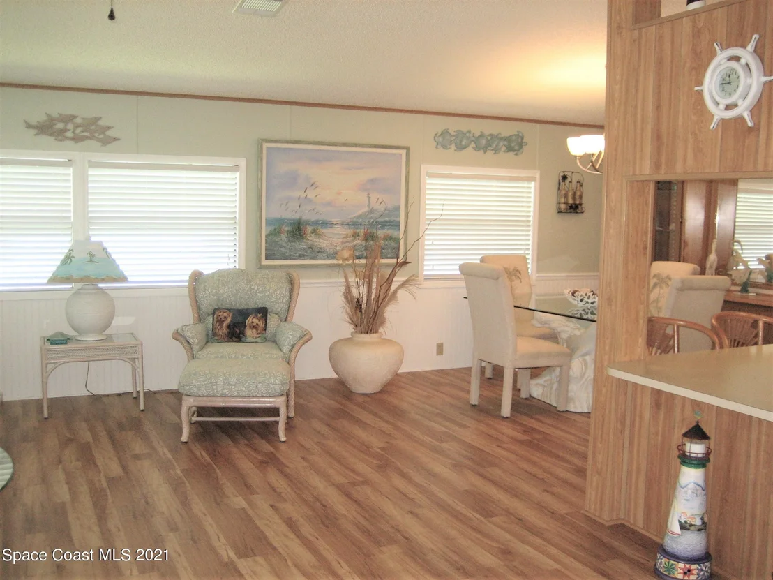 Photo of 2329 Coconut Palm Drive NE