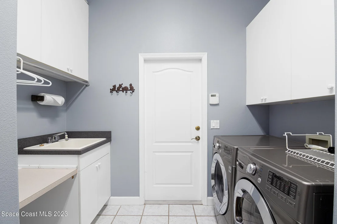 Photo of 2563 Canterbury Circle