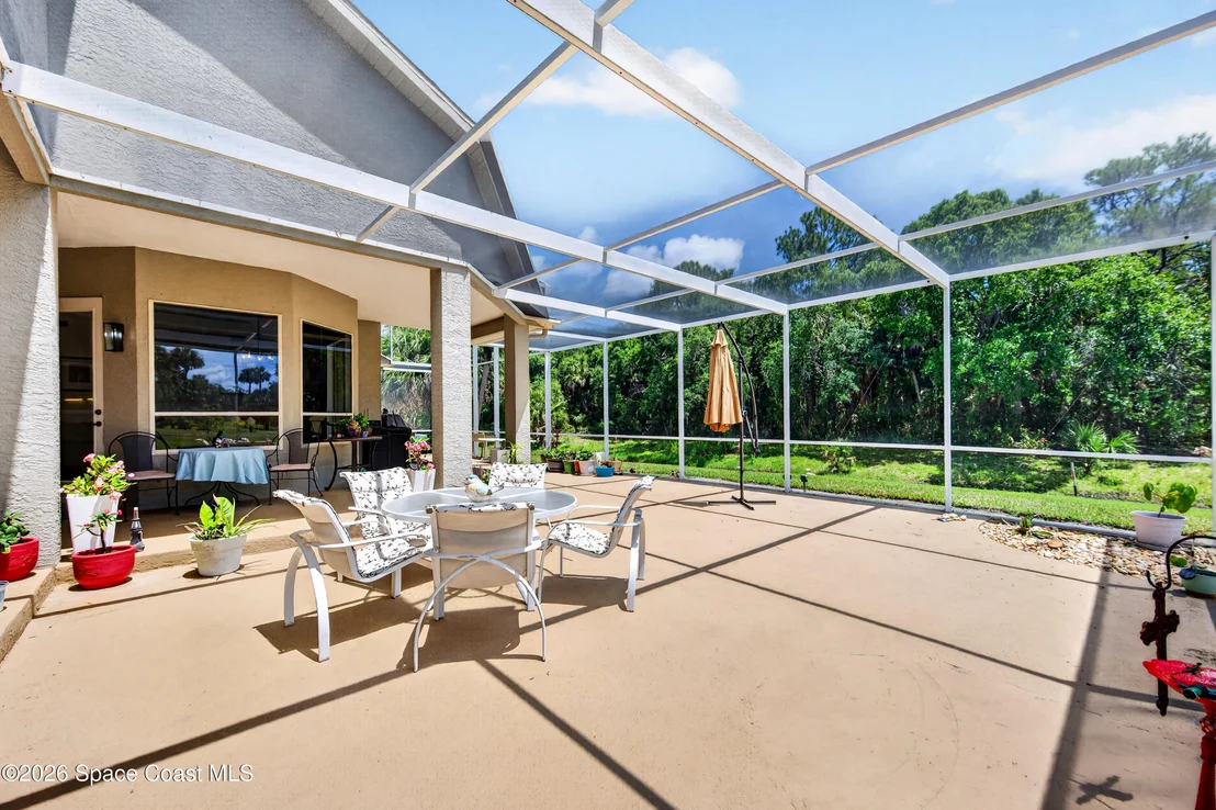 Photo of 900 Bluegrass Lane