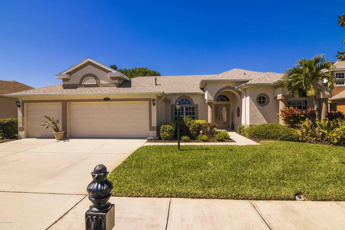 Photo of 3626 Peninsula Circle