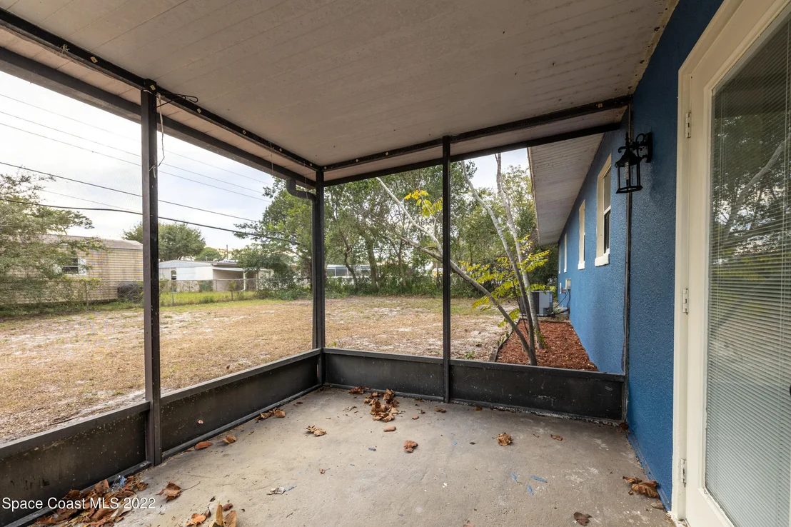 Photo of 1047 Myrtle Lane