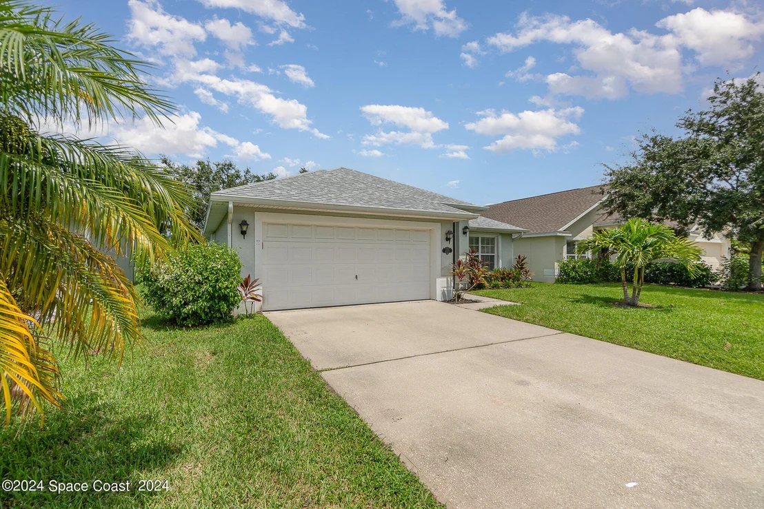 Photo of 2370 Stratford Pointe Drive