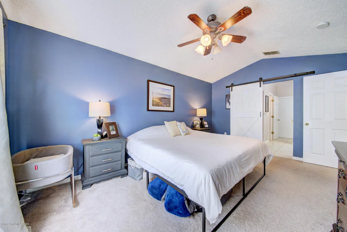 Photo of 2380 High Ridge Road