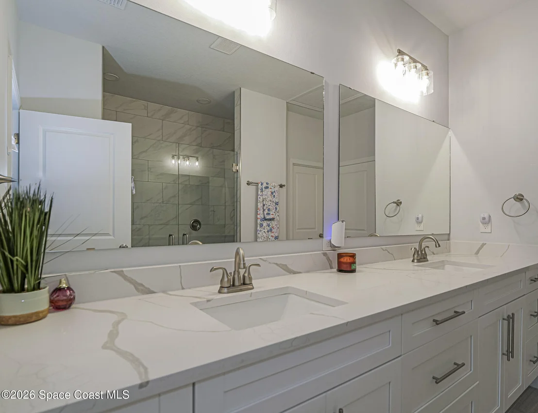 Photo of 3010 Eldron Boulevard SE