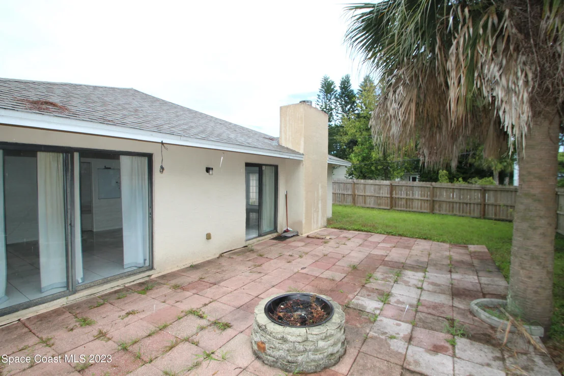 Photo of 1802 Pace Drive NW
