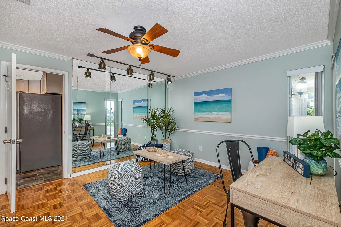 Photo of 201 S Riverside Drive