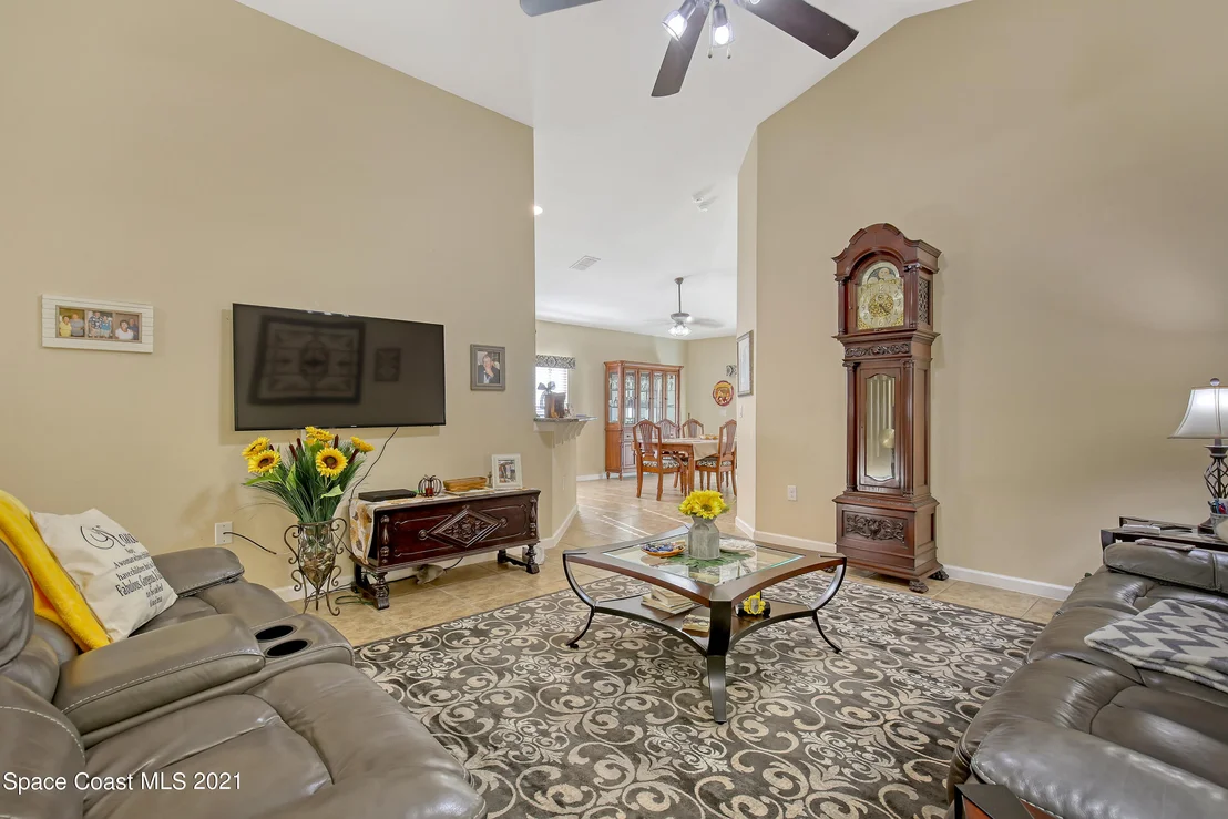 Photo of 1556 Litchfield Drive