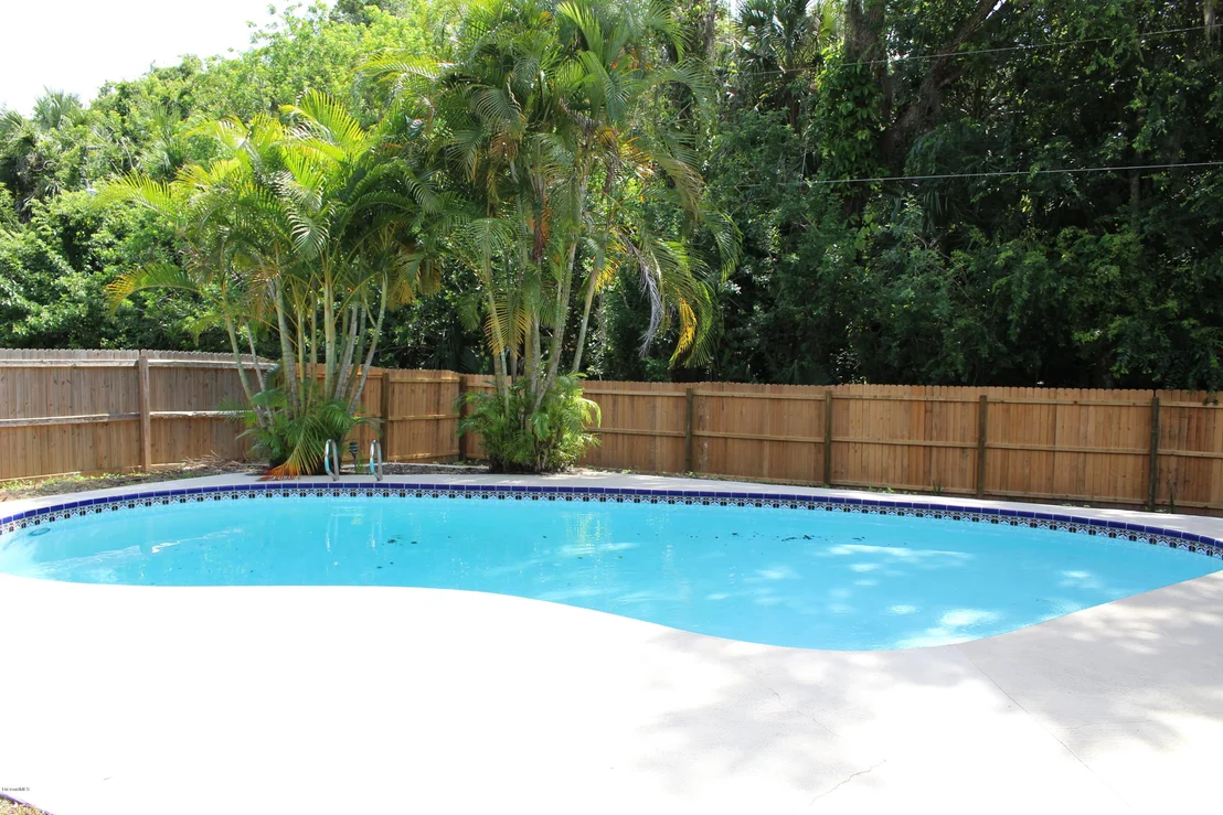 Photo of 1833 Oakwood