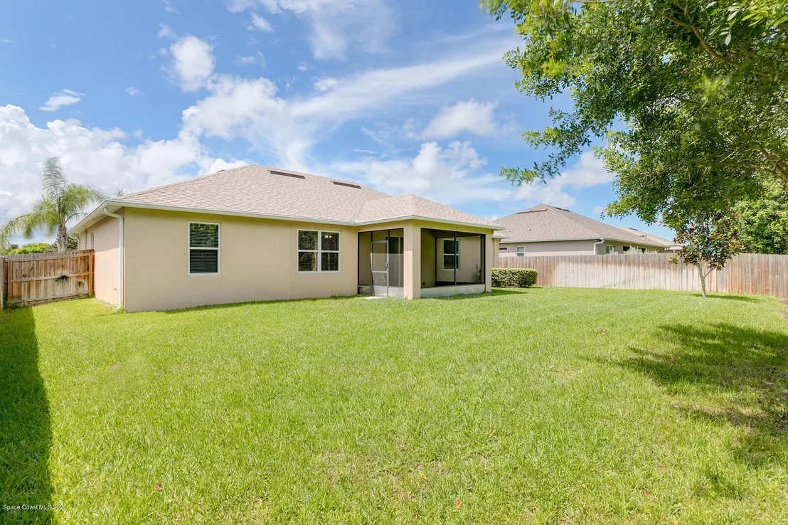 Photo of 1102 Morgan Circle NE