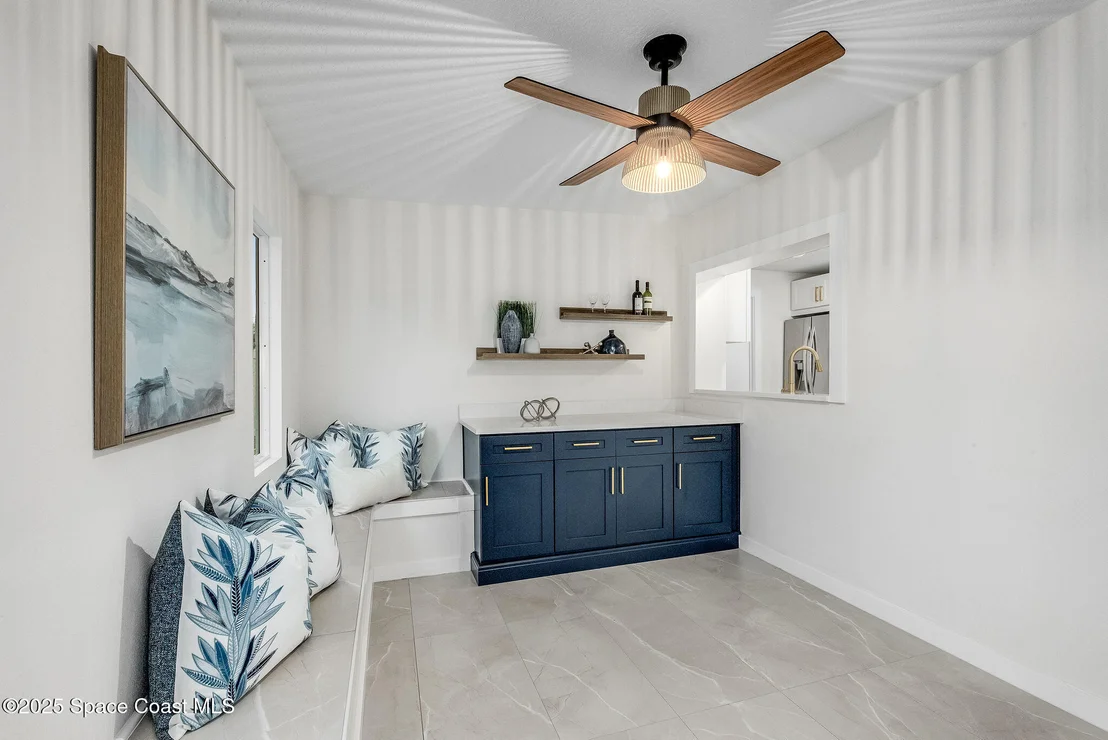 Photo of 124 Uranus Court