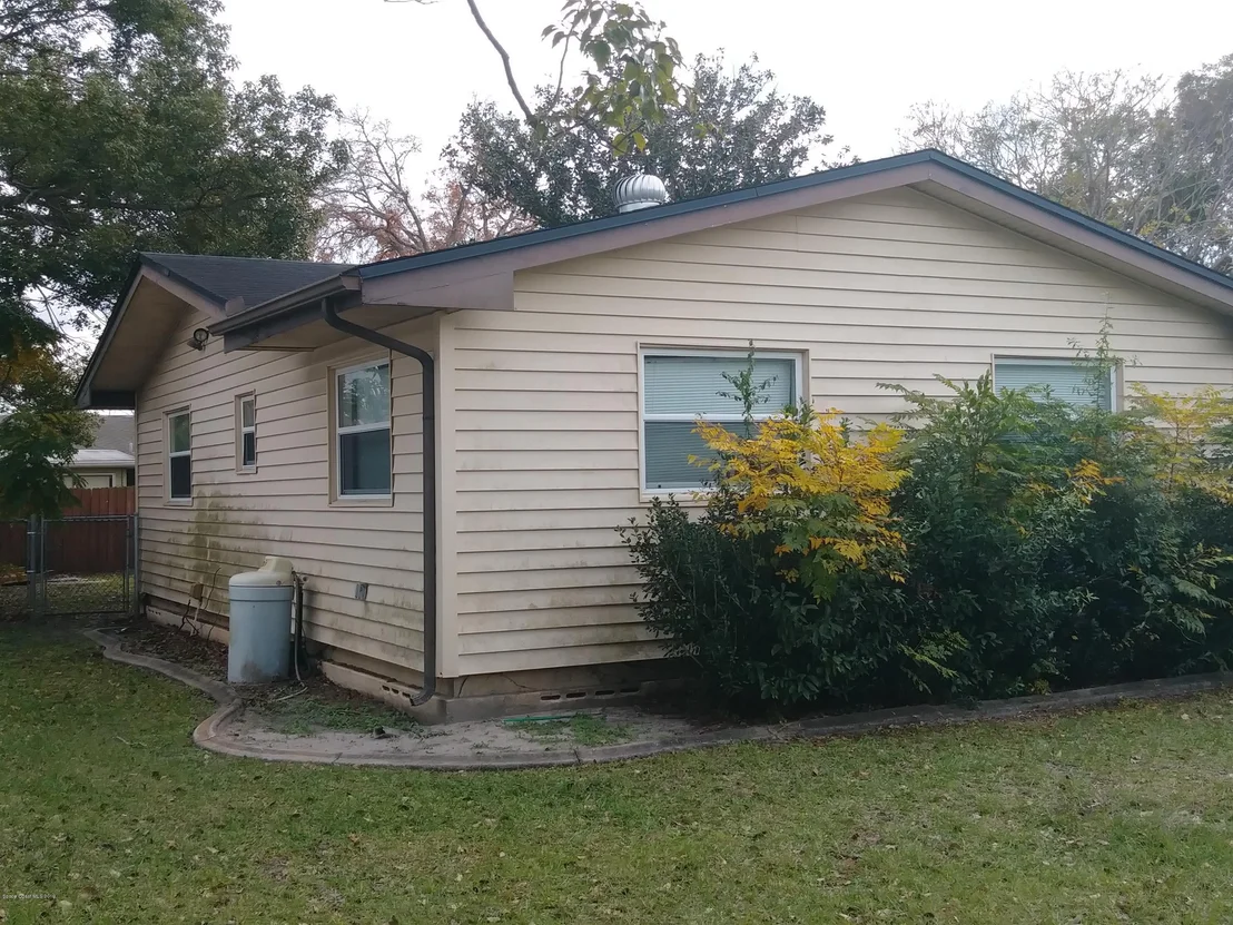 Photo of 4384 Collins Road
