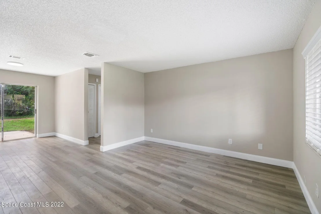 Photo of 104 11th Avenue