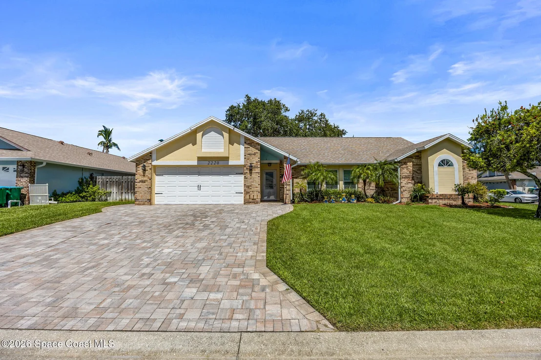 Photo of 2220 Plantation Drive
