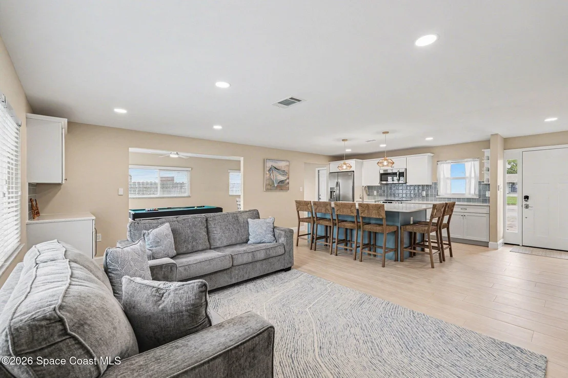 Photo of 375 Cyprus Drive