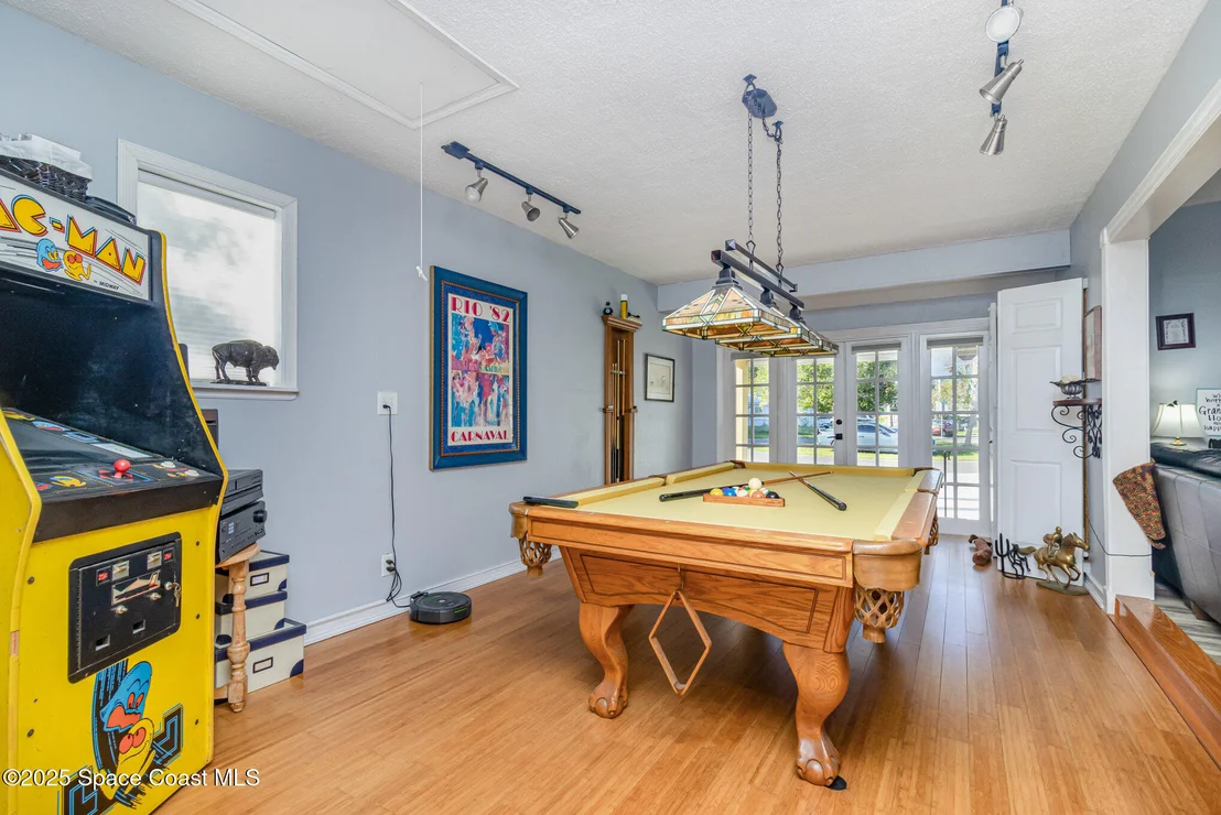 Photo of 1305 Wayside Court NE