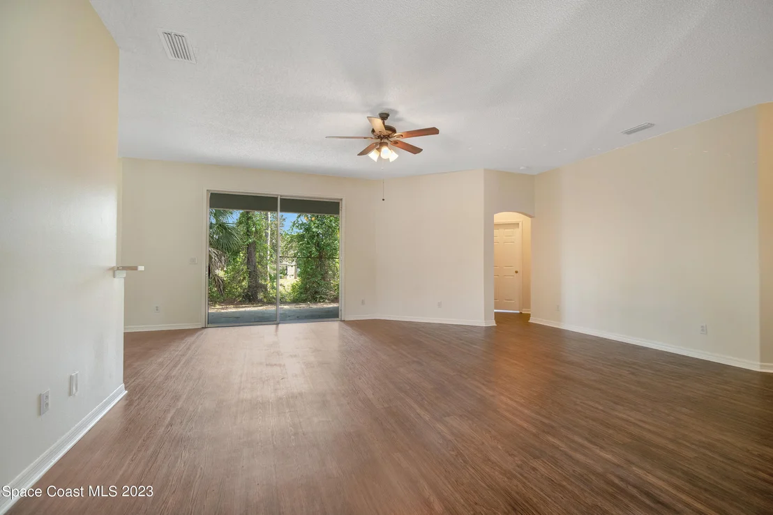 Photo of 6697 Cecil Road