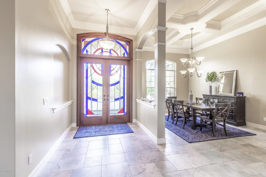 Photo of 814 Chatsworth Drive