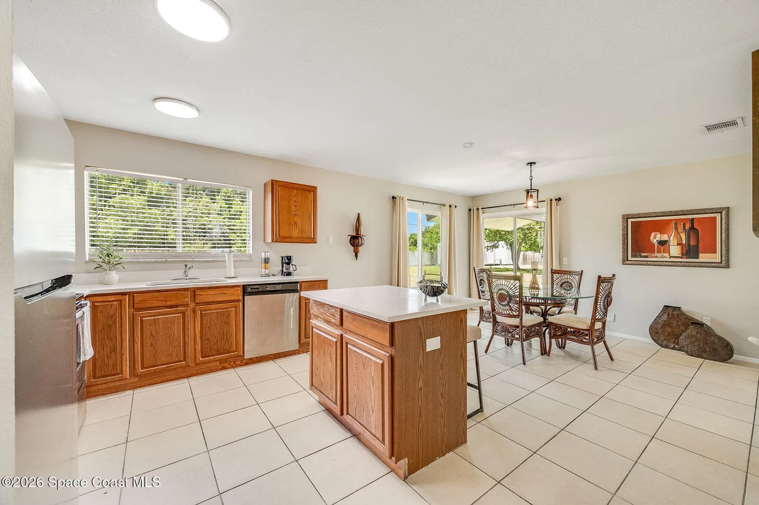 Photo of 730 Azure Avenue NE