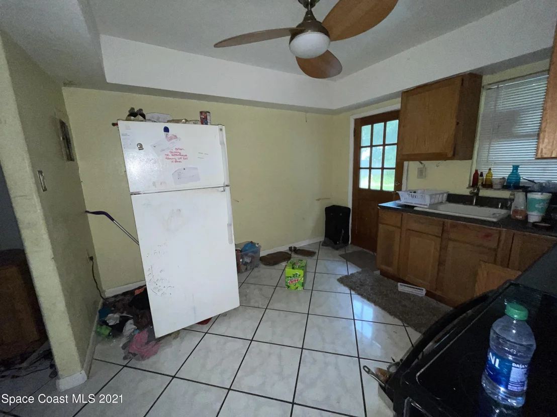 Photo of 350 Palm Avenue