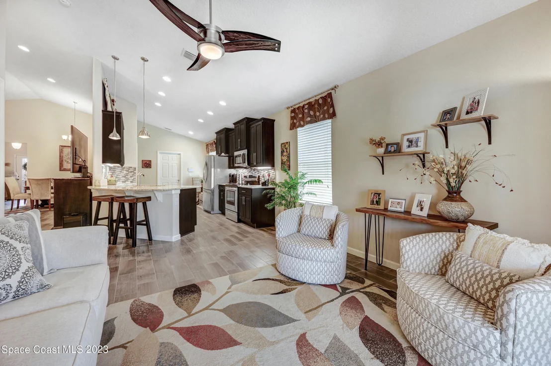 Photo of 1345 Fuji Drive