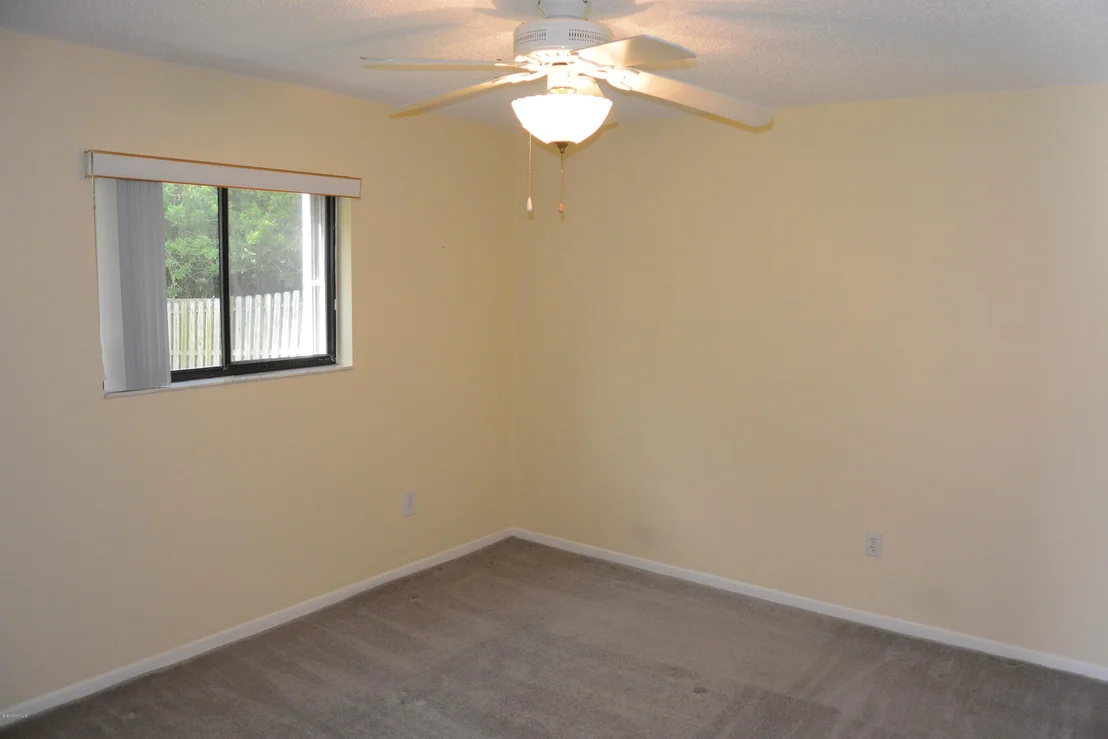 Photo of 110 Holiday Lane