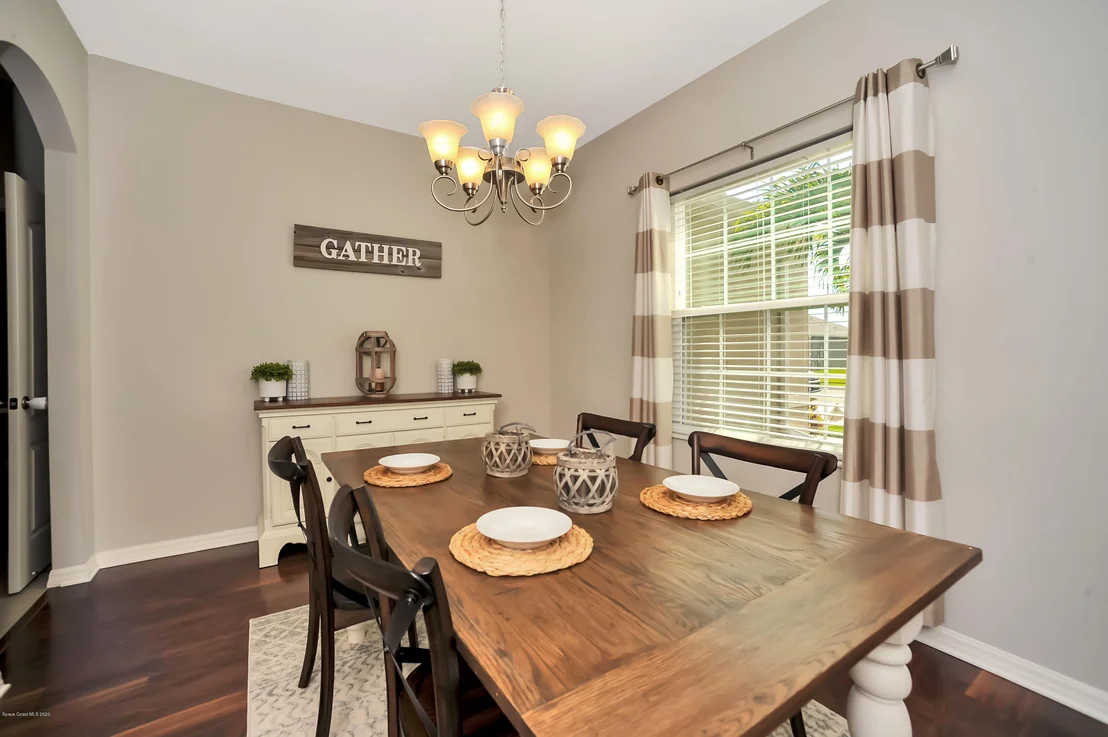 Photo of 1058 Morgan Circle NE
