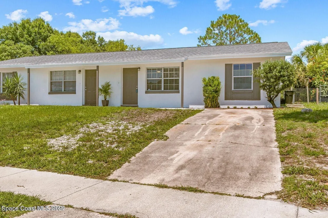 Photo of 745 Lunar Lake Circle