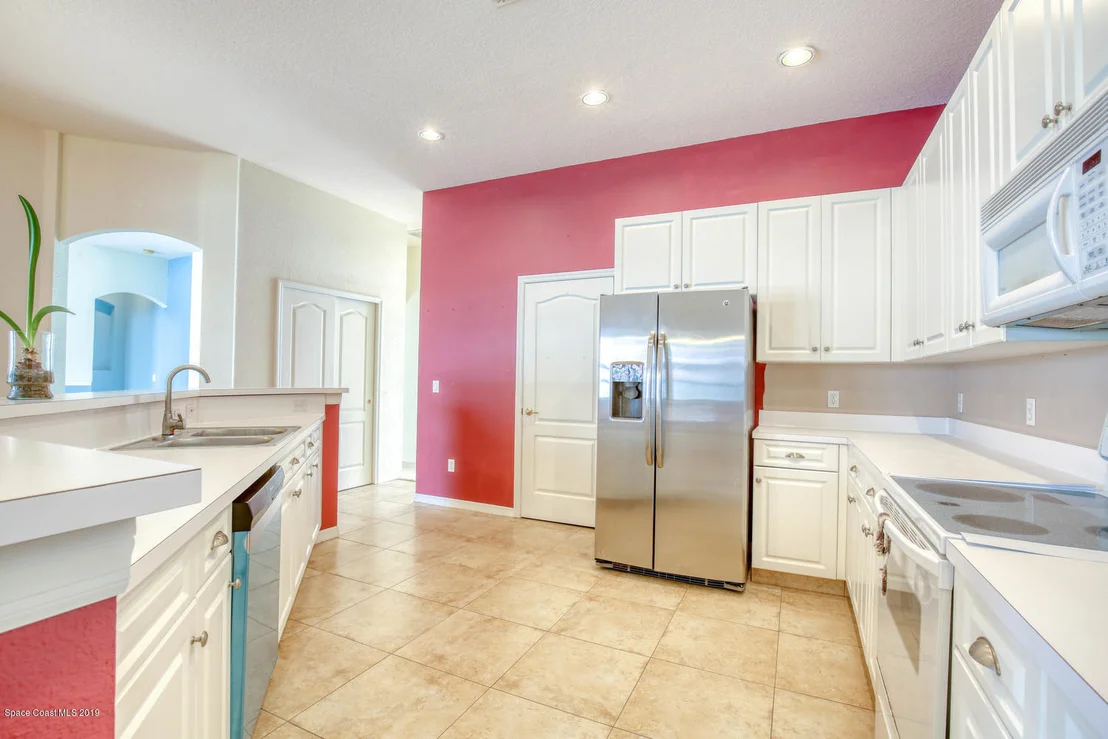 Photo of 984 Carriage Hill Road