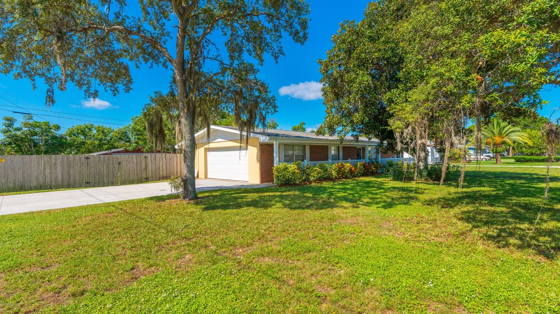Photo of 385 Pine Boulevard