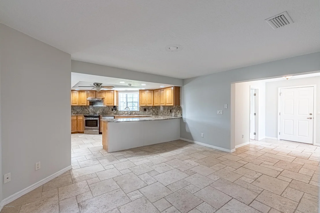Photo of 4300 Pinewood Road