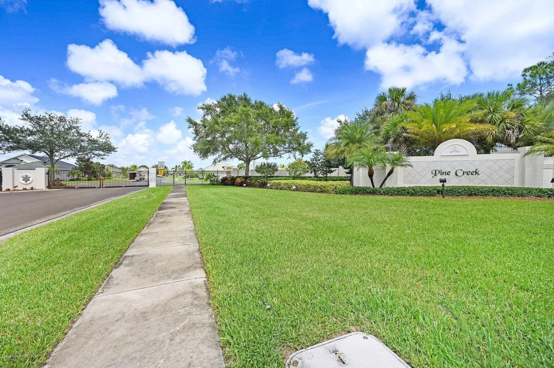 Photo of 850 Indian Oaks Drive