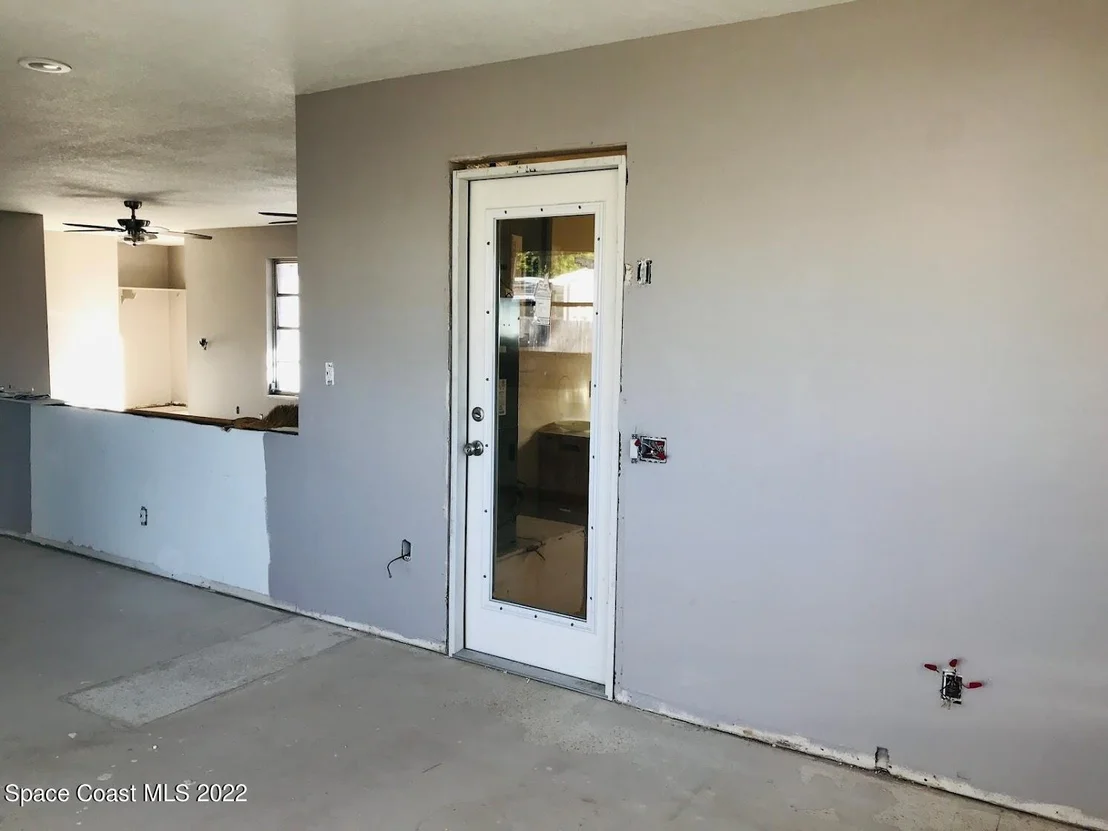 Photo of 1886 Ixora Drive W