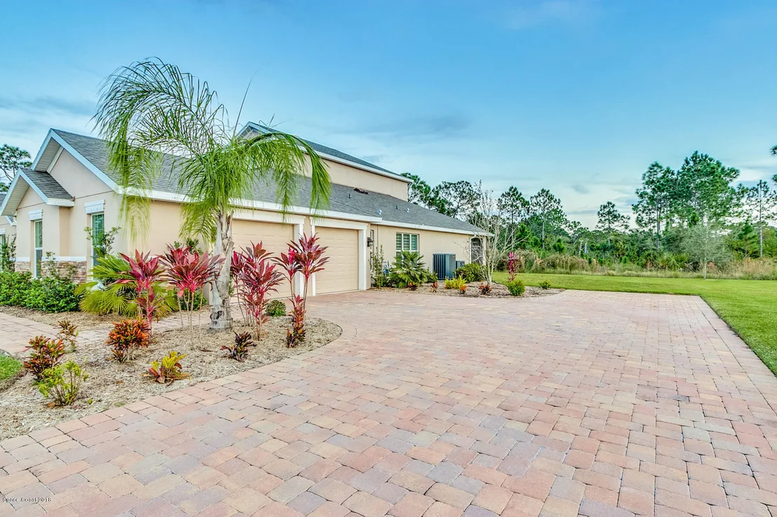 Photo of 2191 Windbrook Drive SE