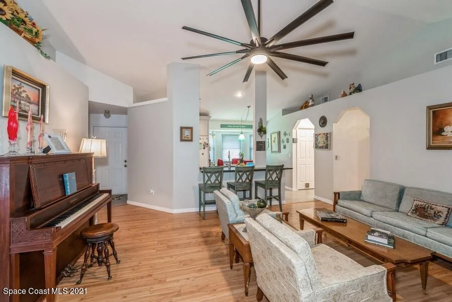 Photo of 811 Topaz Drive