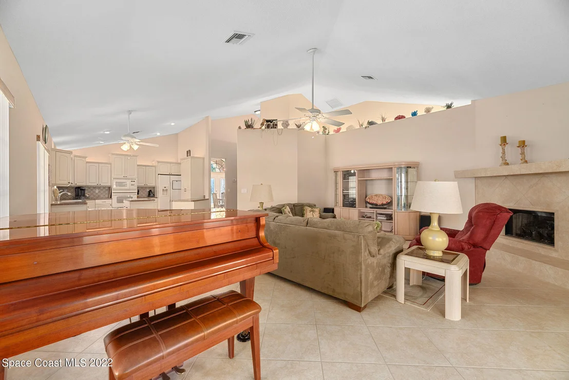 Photo of 1655 James Circle