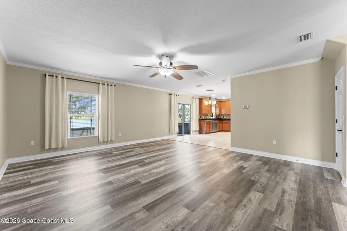 Photo of 641 Dillard Drive SE
