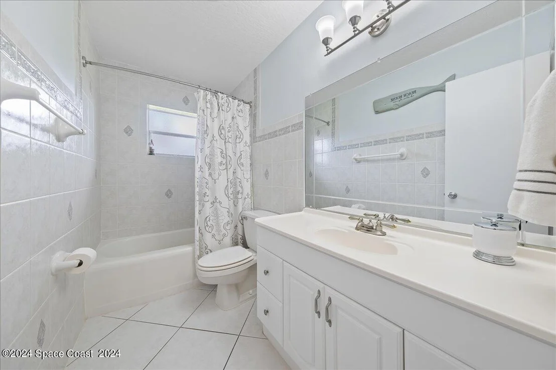 Photo of 711 2nd Avenue