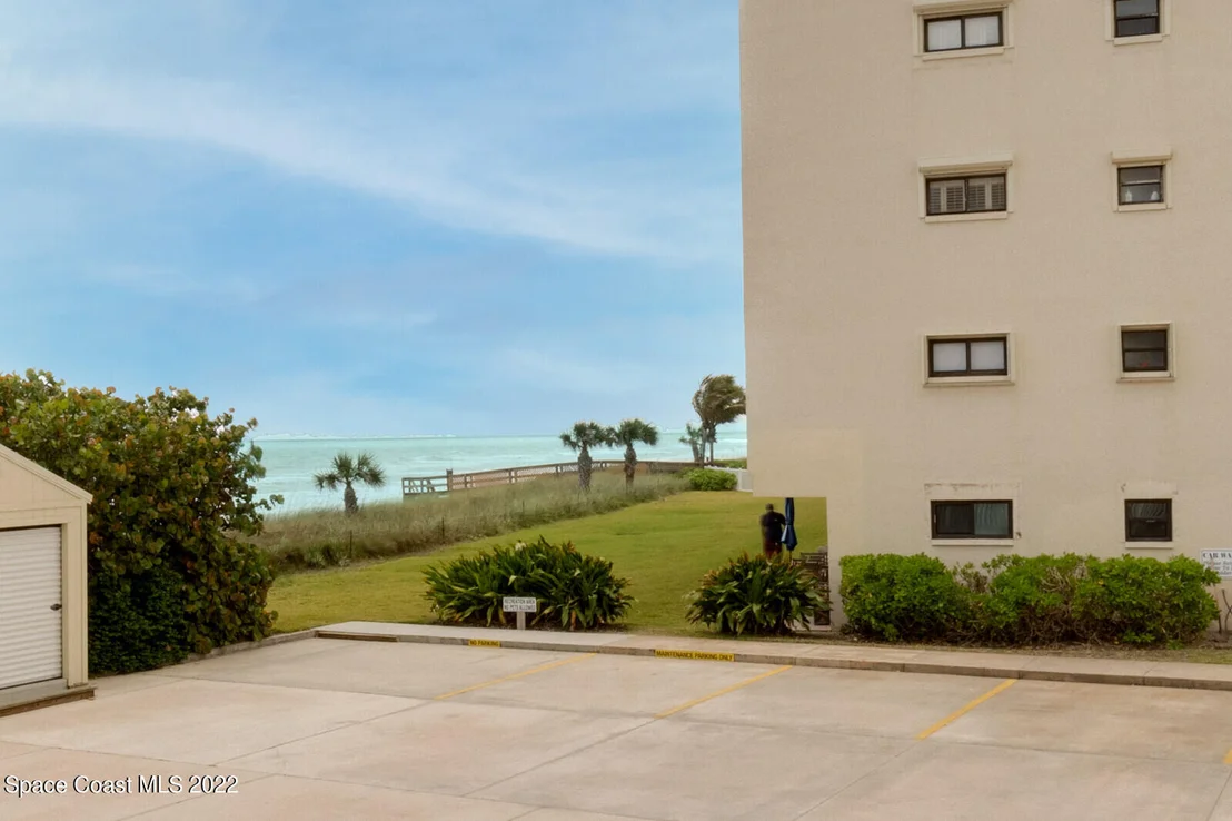 Photo of Unit 21 at 1425 Highway A1a