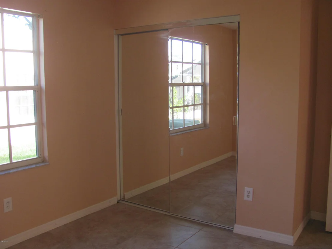 Photo of 835 NE Bracken