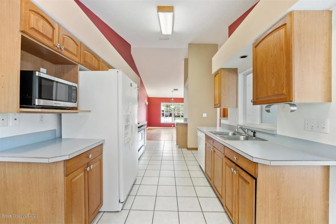 Photo of 933 Osprey Lane
