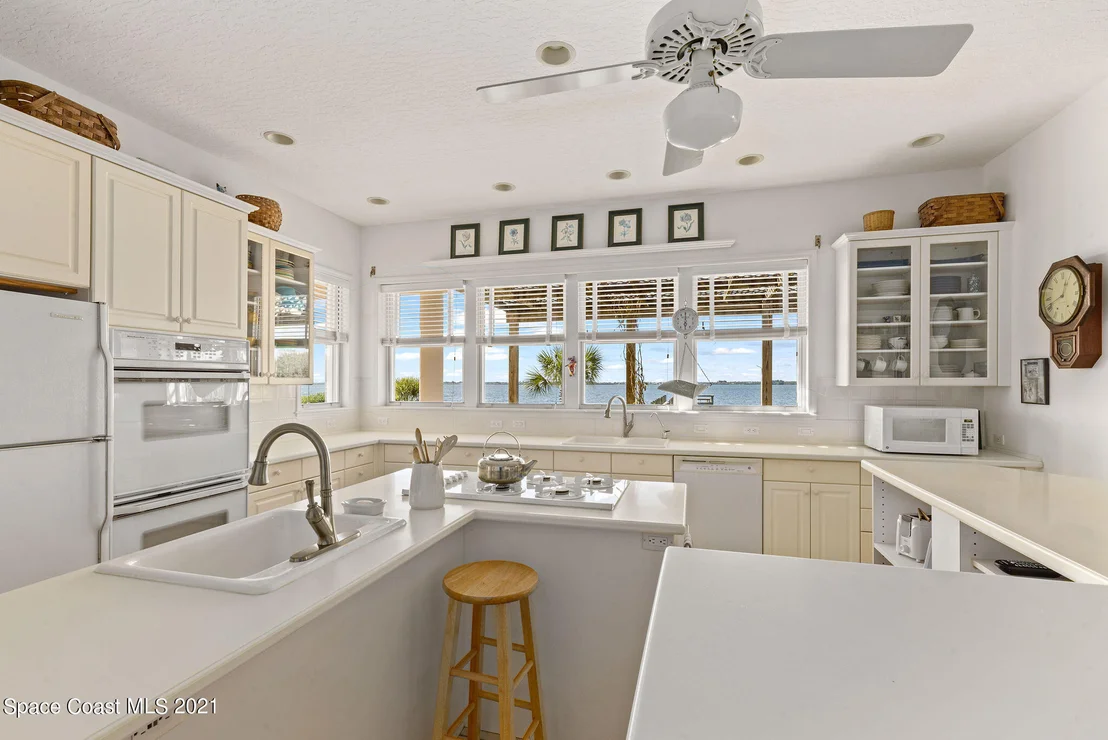 Photo of 176 Bayshore Drive