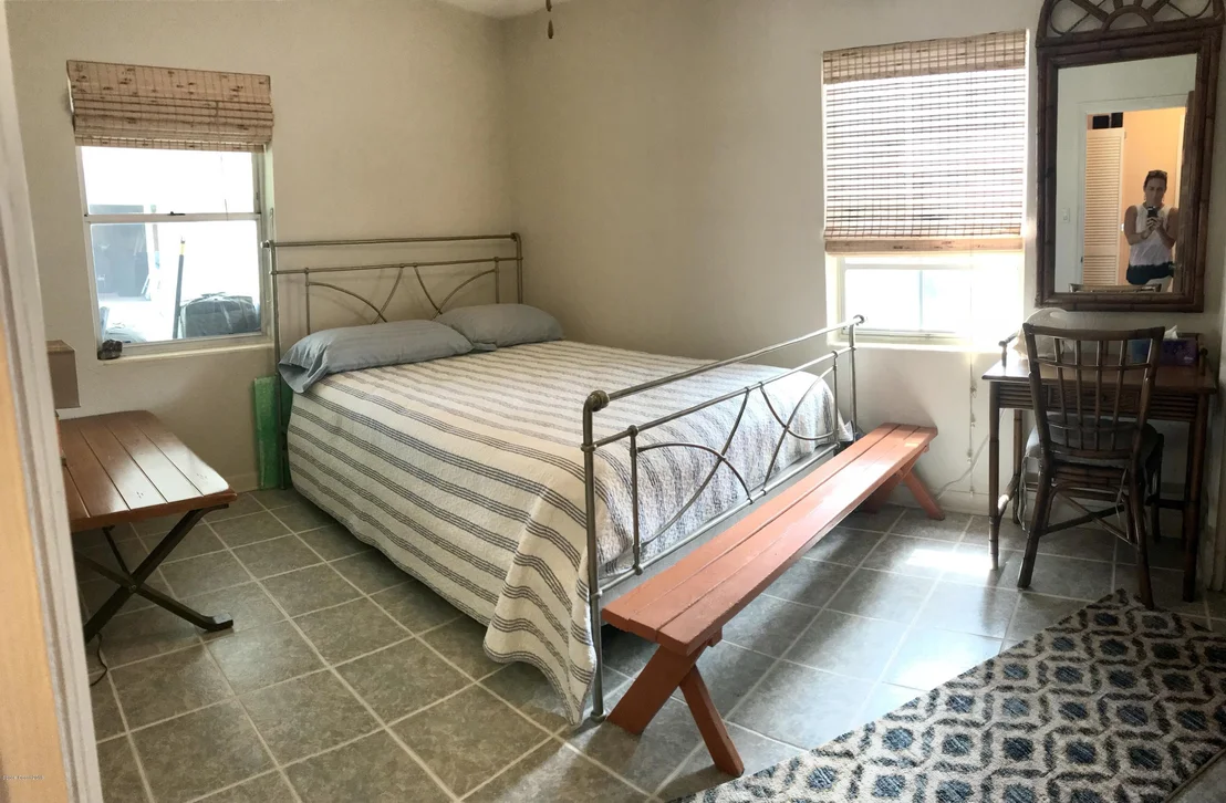 Photo of 727 Banyan Drive
