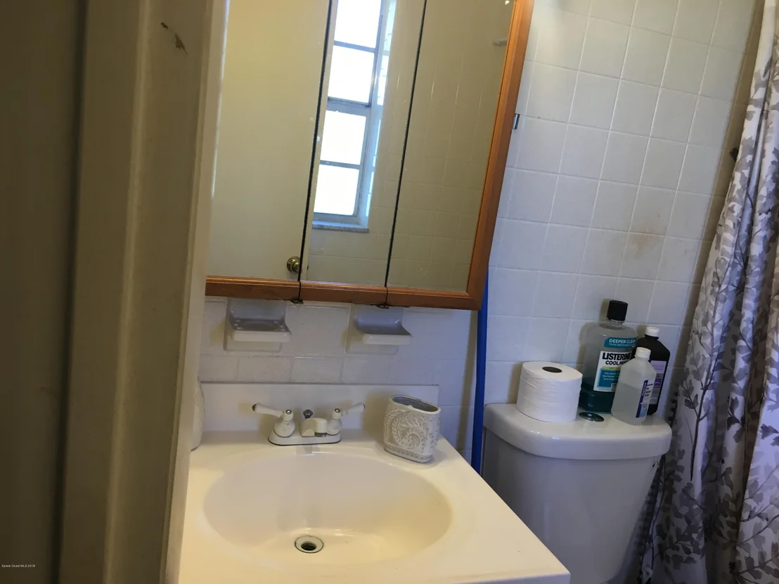 Photo of 546 Louvre Drive