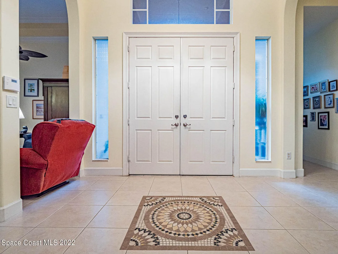 Photo of 585 Caroline Drive