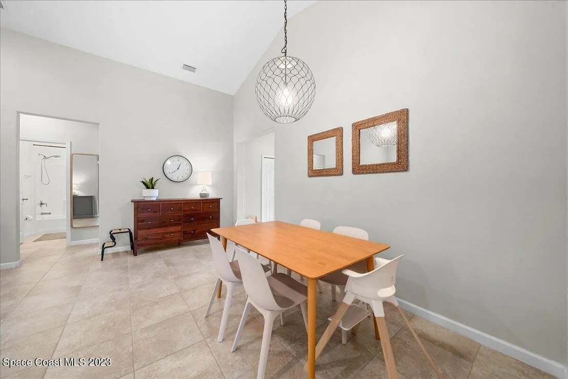 Photo of 930 Dillard Drive SE